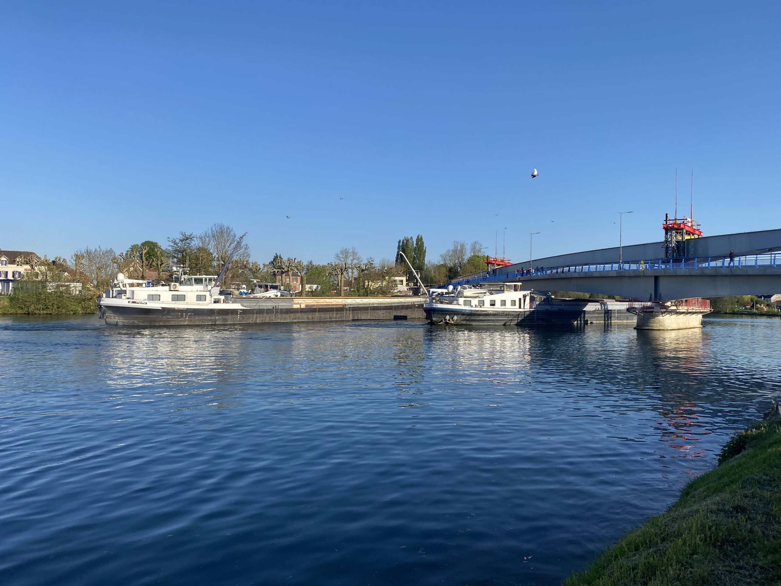 Pont sur Yonne la requête déposée par la profession rejetée pour des